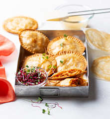 Empanadillas de bonito y pisto