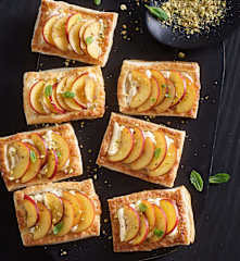 Nectarine and lemon mascarpone tarts (Thermomix®️ Cutter)