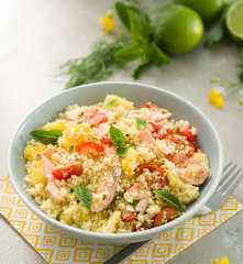 Cuscús de salmón al vapor con piña