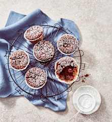 Emmer-Schoko-Muffins mit Kirschen