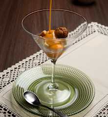 Crema en cóctel de sopa castellana