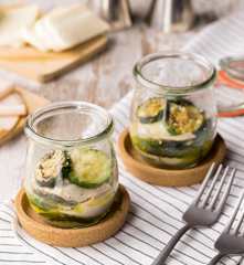 Parmigiana bianca di zucchine in vasocottura