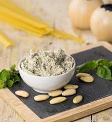 Pesto alle erbe aromatiche