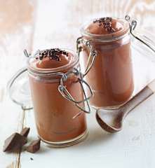 Cremoso al cioccolato al latte da vasetto (di Luca Montersino)