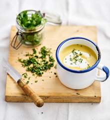 Creme de couve-flor, caril e leite de coco