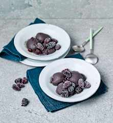 Liquorice ice cream with blackberries (George Calombaris)