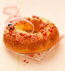 Galette briochée aux pralines roses