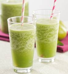 Cóctel de ginebra con pepino a la menta