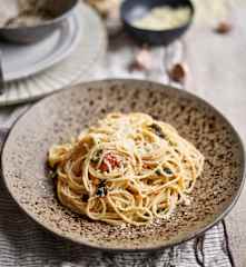 Massa com alho e tomate