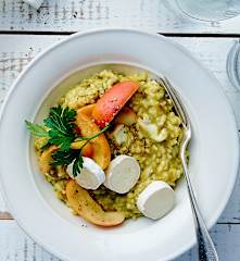 Lauch-Risotto mit Äpfeln und Ziegenkäse