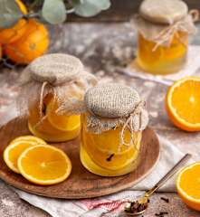 Naranja en almíbar de clavo