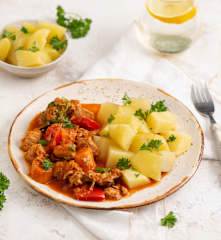 Gulasz z ziemniakami