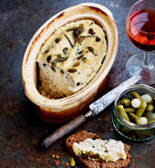 Terrine de poulet aux pistaches