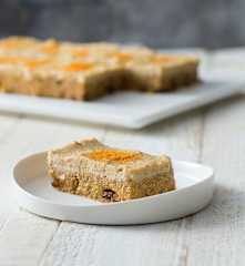 Raw pineapple and turmeric cake