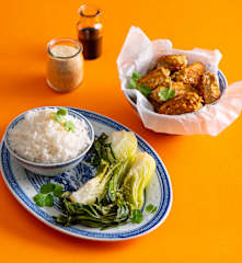 Kotleciki rybne z ryżem i kapustą pak choi