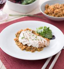 Ventresca de bonito confitada con vinagreta de lentejas