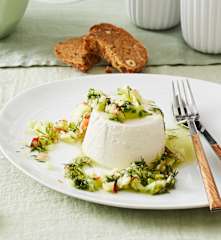 Meerrettich-Creme mit Apfel-Gurken-Häckerle