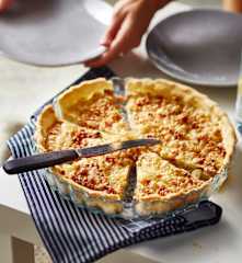 Tarte aux oignons, lardons et fromage