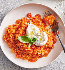 Tomatenrisotto mit Burrata