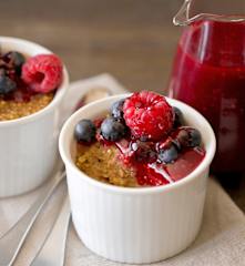 Quinoa puddings with raspberry coulis