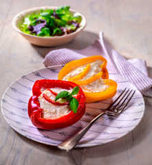 Peperoni ripieni alla feta