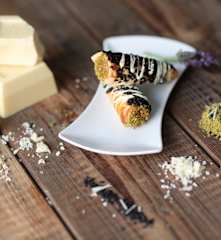 Cannoncino al salmone affumicato e cioccolato bianco (di Sebastiano Rovida)