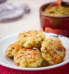 Pastelitos de robalo