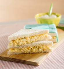 Sándwich de ensalada de huevo