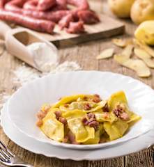 Casoncelli ripieni di salsiccia e patate