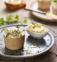 Tuňáková směs s citrónovou majonézou