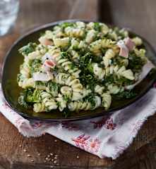 Grünkohl-Schinken-Nudeln