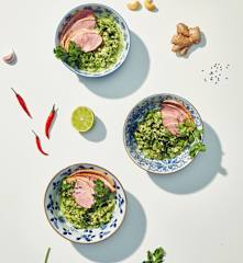 Asiatischer Gurkensalat mit geräucherter Entenbrust