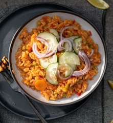 Arroz con tomate y verduras