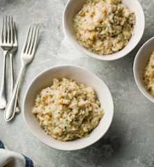 Fontina and Walnut Risotto - Risotto con Fontina e noci