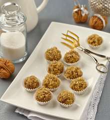 Piškotové kuličky v oříškách - nepečené