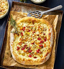 Tomaten-Schafskäse-Pita-Pizza