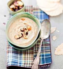 Velouté de châtaignes, céleri-rave et noisettes