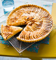 Tarte aux pommes sur lit de compote