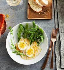 Eier mit Thunfischsauce und Bottarga