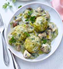 Semmelknödel mit Porree-Pilz-Ragout