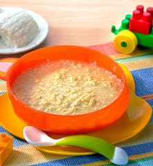 Pastina in brodo di carne con ricotta (7-9 mesi)