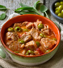 Spezzatino di reale alle olive