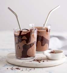 Kakaowy koktajl z nasionami konopi