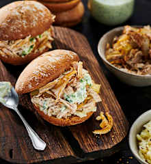 Pulled-Turkey-Brötchen "Greek Style"