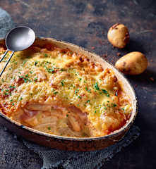 Schwarzwurzel-Schinken-Auflauf mit Kartoffeln