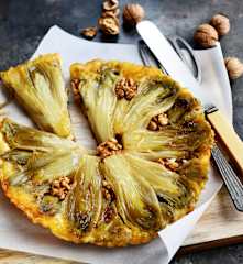 Tatin d'endives au bleu et aux noix