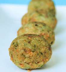 Bolinho de arroz com calabresa