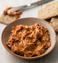 Creamy Sun-dried Tomato and White Bean Dip
