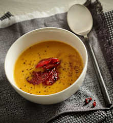 Crème de butternut au chorizo