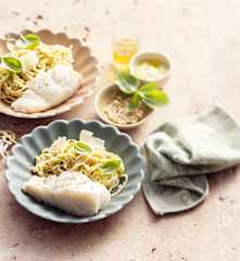 Pesto de courgette, pâtes et poisson vapeur